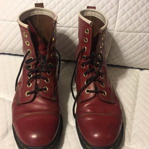 Really nice Oxblood Docs.